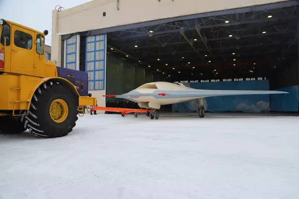 El dron ruso Ojotnik S-70 El dron ruso Ojotnik S-70 - Sputnik Mundo