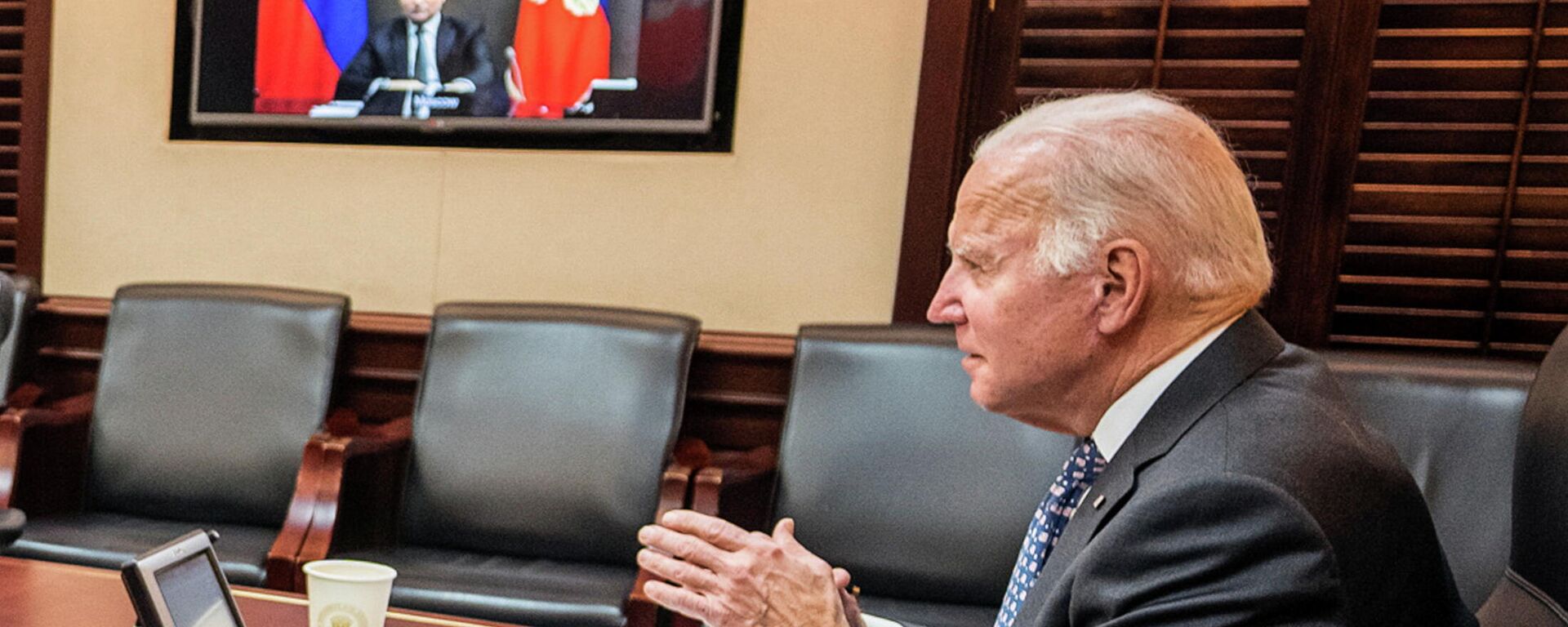 La videoconferencia entre el presidente de Rusia, Vladímir Putin, y su homólogo estadounidense, Joe Biden, el 7 de diciembre de 2021 - Sputnik Mundo, 1920, 16.12.2021