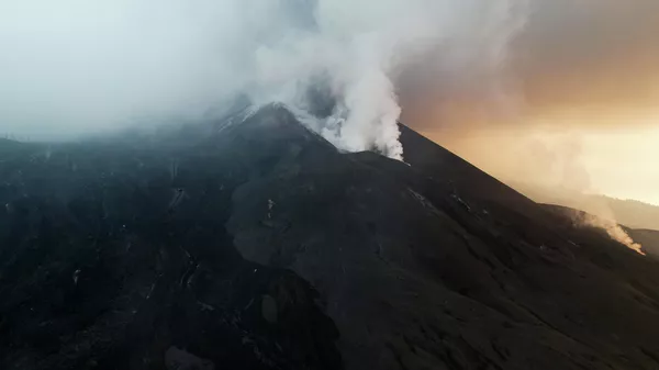 El volcán de La Palma - Sputnik Mundo