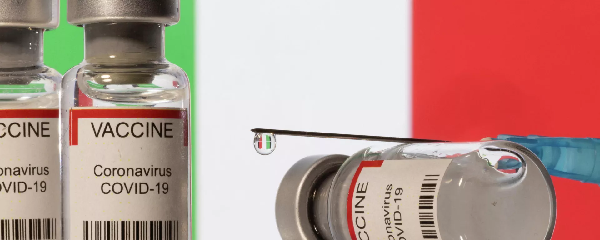 Vacunas con la bandera italiana Vacunas con la bandera italiana - Sputnik Mundo, 1920, 16.12.2021