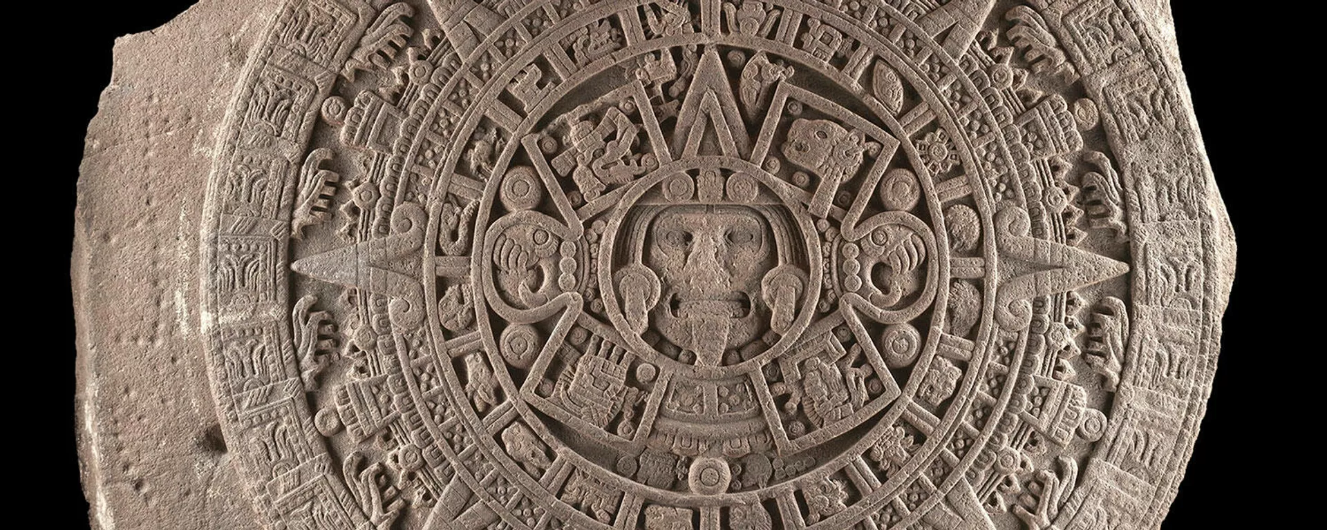 La Piedra del Sol, expresión de la cultura mexica y su idea del tiempo. La Piedra del Sol, expresión de la cultura mexica y su idea del tiempo. - Sputnik Mundo, 1920, 17.12.2021