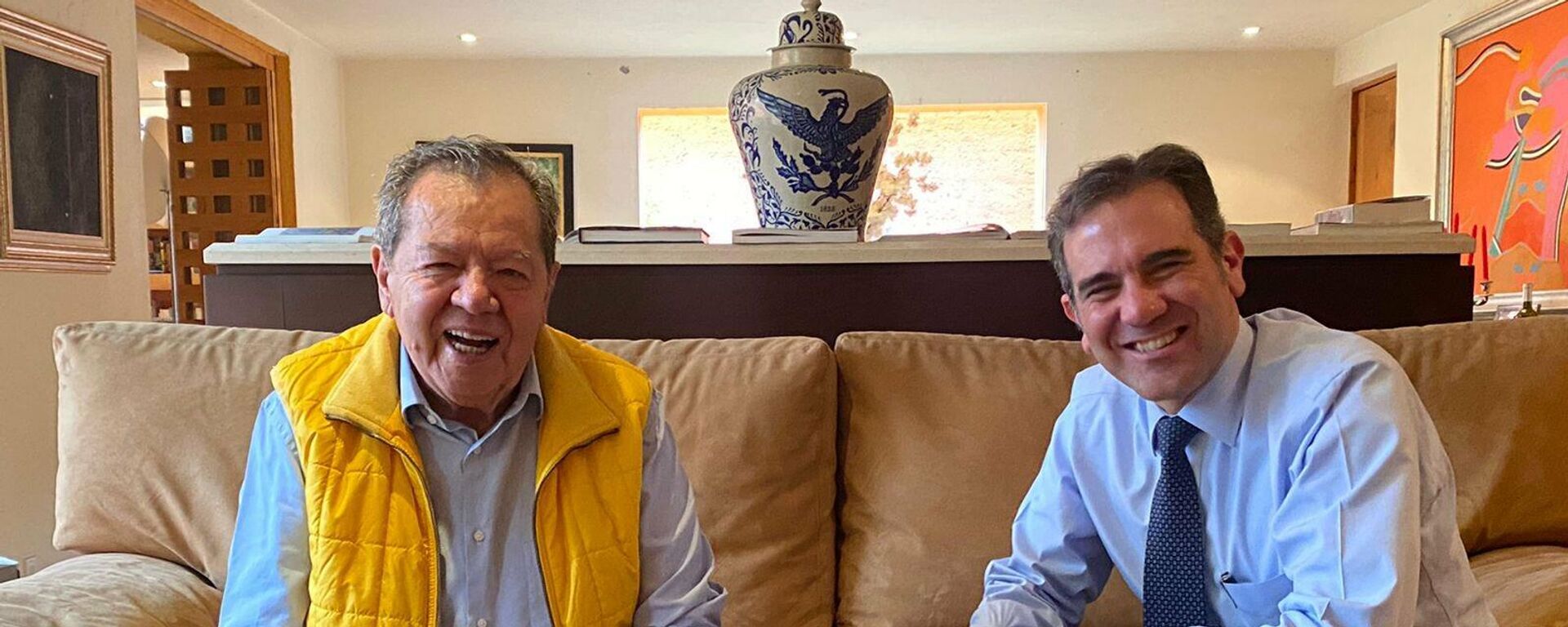 El parlamentario Porfirio Muñoz Ledo con el consejero presidente del INE, Lorenzo Córdova. - Sputnik Mundo, 1920, 17.12.2021