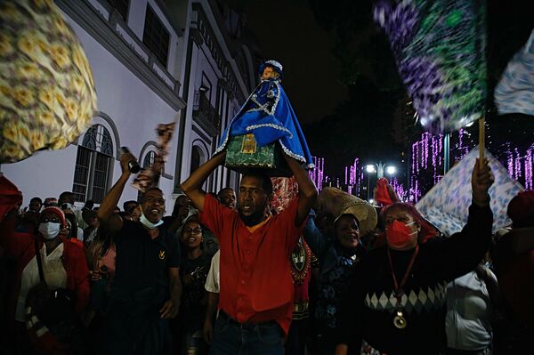 El culto a San Juan se asocia a la religión católica y también a la reivindicación afrodescendiente - Sputnik Mundo