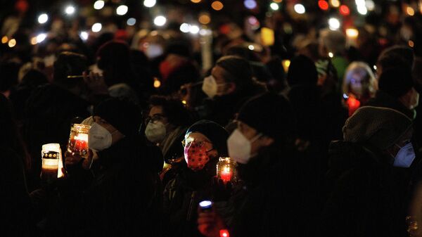 Homenaje a los fallecidos por el coronavirus en Viena - Sputnik Mundo