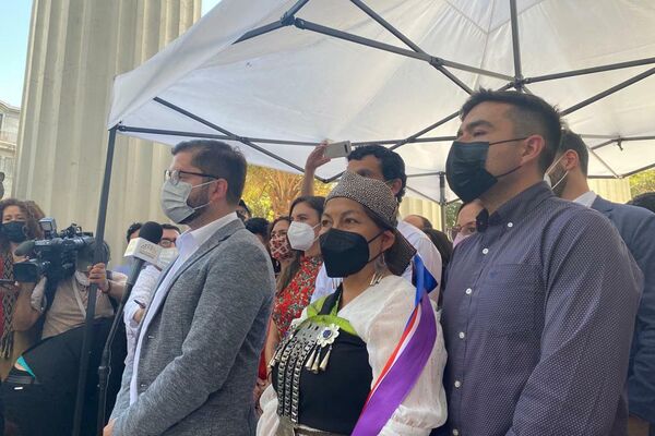 Gabriel Boric visita la Convención Constituyente - Sputnik Mundo