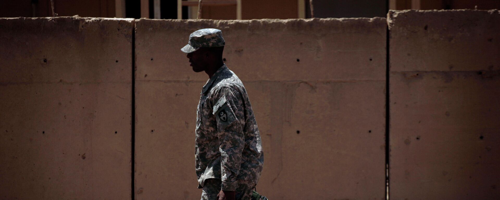 Un militar en Irak (imagen referencial) - Sputnik Mundo, 1920, 22.12.2021