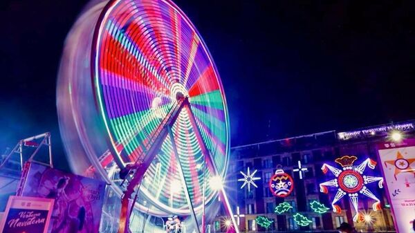 Fiesta navideña en el Zócalo de la Ciudad de México.  - Sputnik Mundo