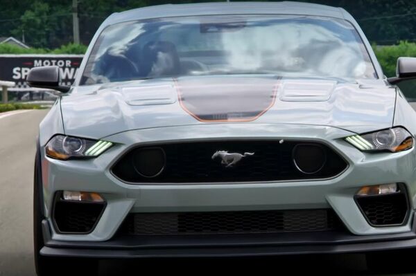 Ford Mustang Mach 1 - Sputnik Mundo