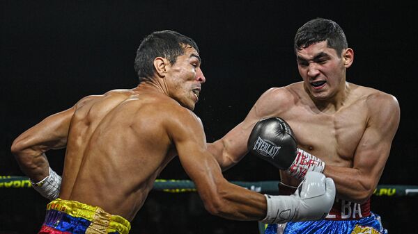 Pelea entre el boxeador ruso Albert Batirgaziev y el venezolano Franklin Manzanilla por el cinturón de la IBF International en Moscú (Rusia), el 24 de diciembre del 2021 - Sputnik Mundo