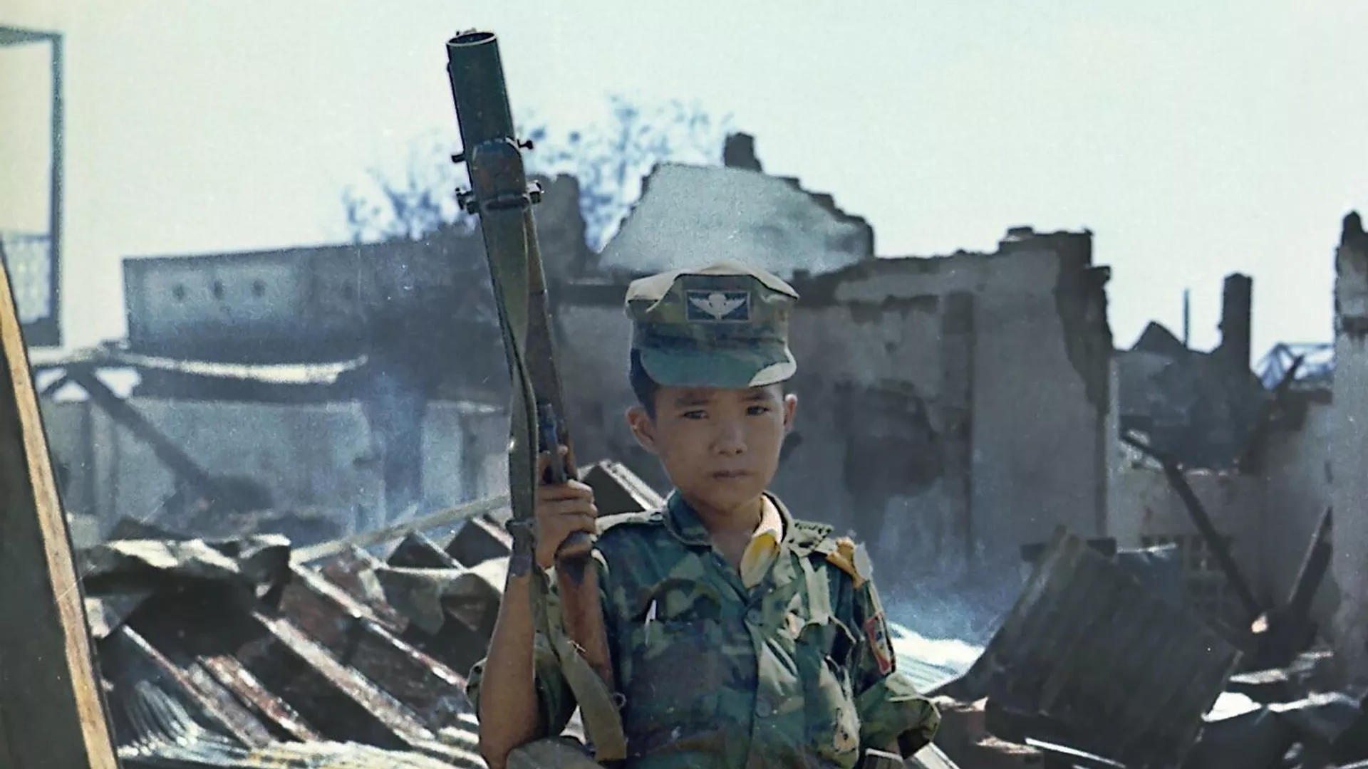 Un niño armado (imagen referencial)