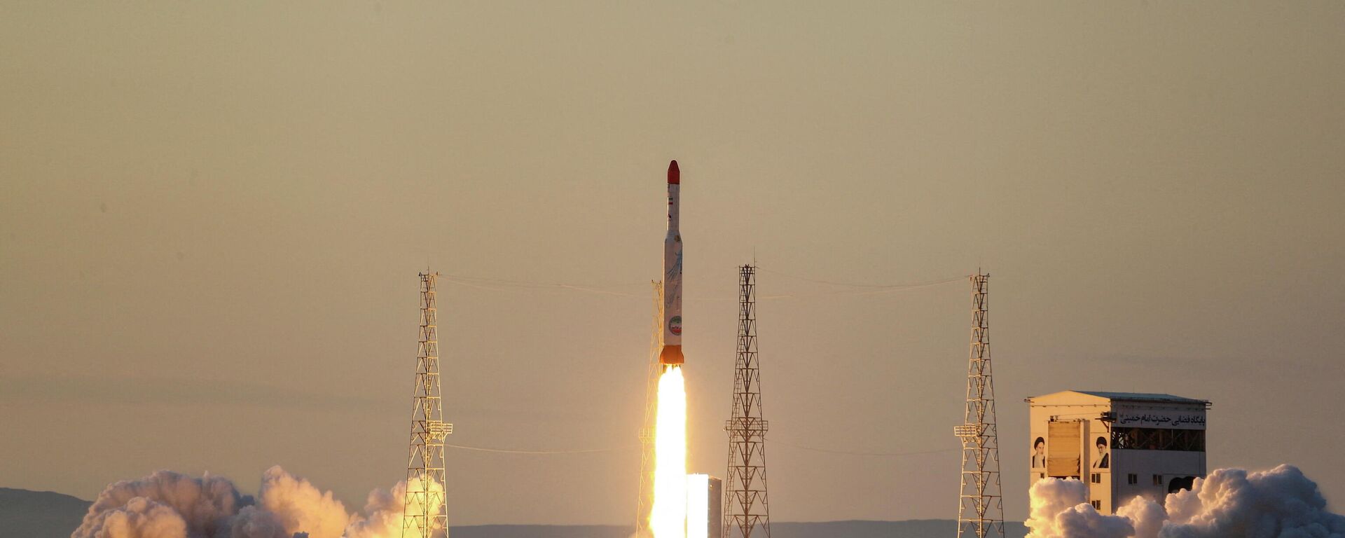 El lanzamiento del vehículo espacial Simorgh  - Sputnik Mundo, 1920, 31.12.2021