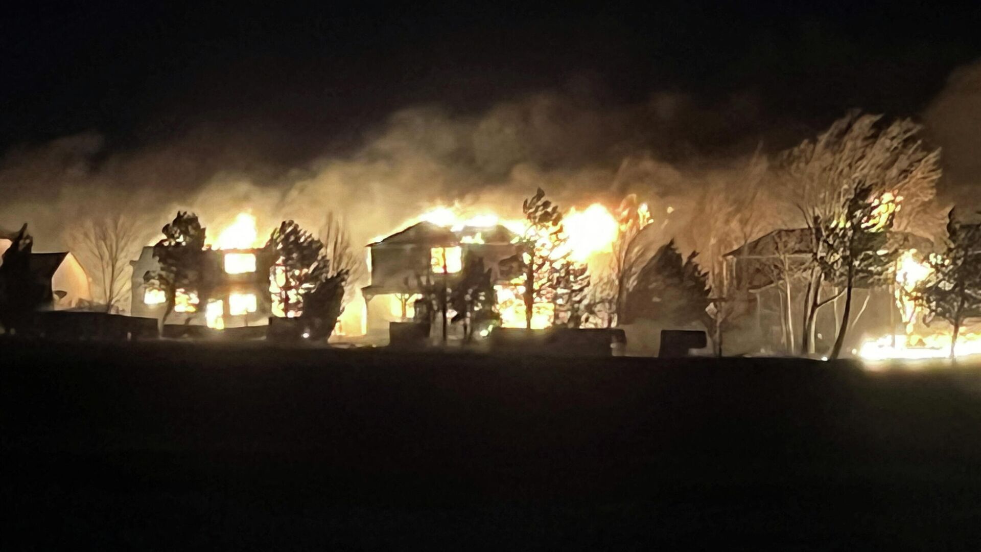 El incendio forestal en Superior, Colorado, EEUU, el 30 de diciembre de 2021 - Sputnik Mundo, 1920, 01.01.2022