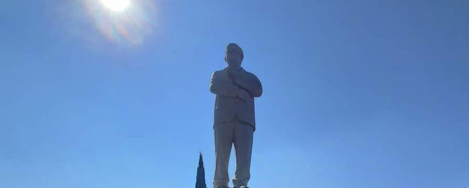 La estatua de AMLO en Atlacomulco había sido develada apenas el 29 de diciembre pasado  - Sputnik Mundo, 1920, 03.01.2022