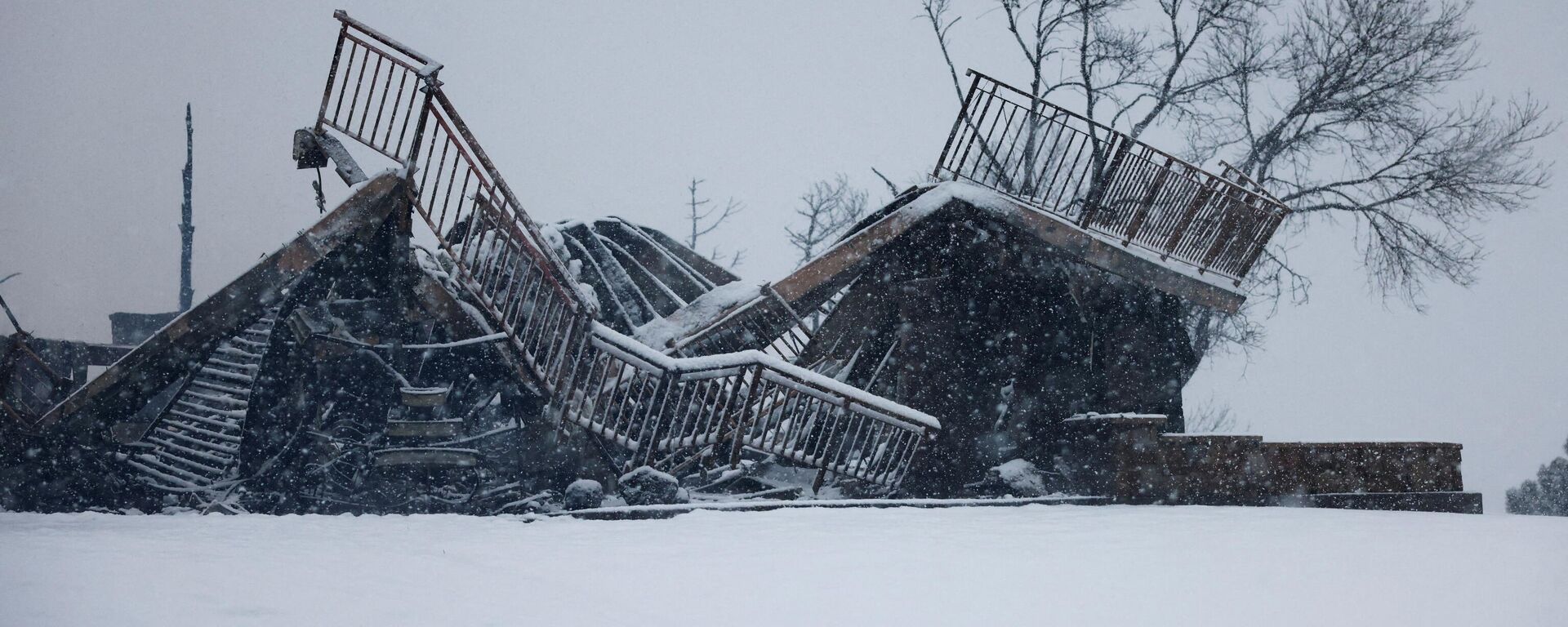 Las consecuencias de un destructivo incendio registrado en Louisville, Colorado (EEUU) Las consecuencias de un destructivo incendio registrado en Louisville, Colorado (EEUU) - Sputnik Mundo, 1920, 03.01.2022