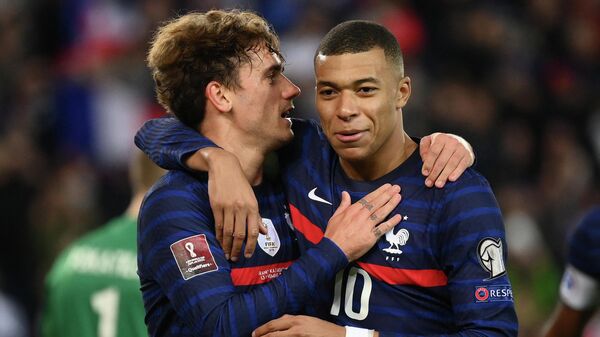 Antoine Griezmann y Kylian Mbappé - Sputnik Mundo