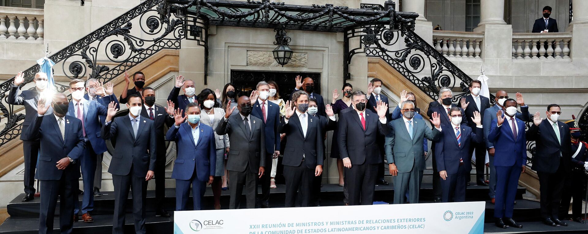 Foto familiar de la cumbre de la Celac realizada en Buenos Aires, Argentina, en enero de 2022 Foto familiar de la cumbre de la Celac realizada en Buenos Aires, Argentina, en enero de 2022 - Sputnik Mundo, 1920, 07.01.2022