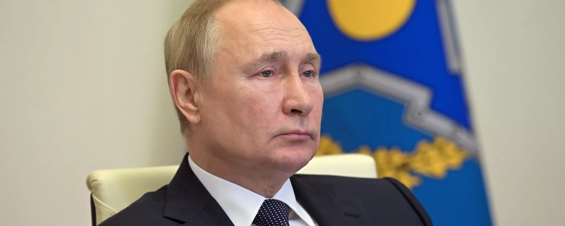 El presidente de Rusia, Vladímir Putin, durante la cumbre extraordinaria del Consejo de Seguridad Colectiva de la Organización del Tratado de Seguridad Colectiva (OTSC) El presidente de Rusia, Vladímir Putin, durante la cumbre extraordinaria del Consejo de Seguridad Colectiva de la Organización del Tratado de Seguridad Colectiva (OTSC) - Sputnik Mundo, 1920, 10.01.2022