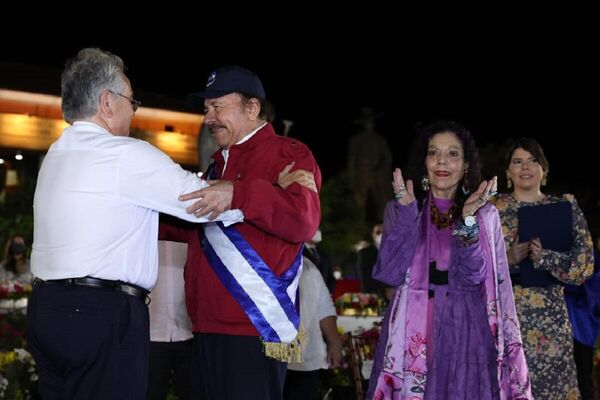 Juramentacion del presidente de Nicaragua, Daniel Ortega Saavedra para el período 2022-2027 en la Plaza de la Revolución de Managua - Sputnik Mundo