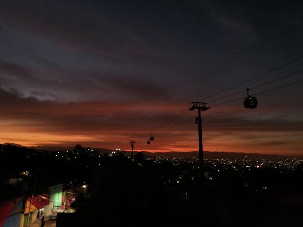 La convocatoria fue lanzada el 17 de septiembre y consistía en tomar una fotografía desde la línea 1 del Cablebús, la cual corre en Indios Verdes y en Iztapalapa. - Sputnik Mundo