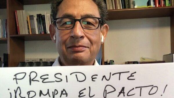 Protesta de Sergio Aguayo contra la candidatura de Félix Salgado Macedonio, en febrero de 2021. - Sputnik Mundo