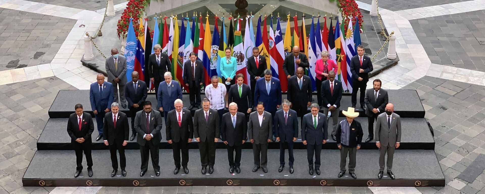 Los líderes de las naciones de CELAC durante una cumbre el septiembre de 2021 - Sputnik Mundo, 1920, 13.01.2022