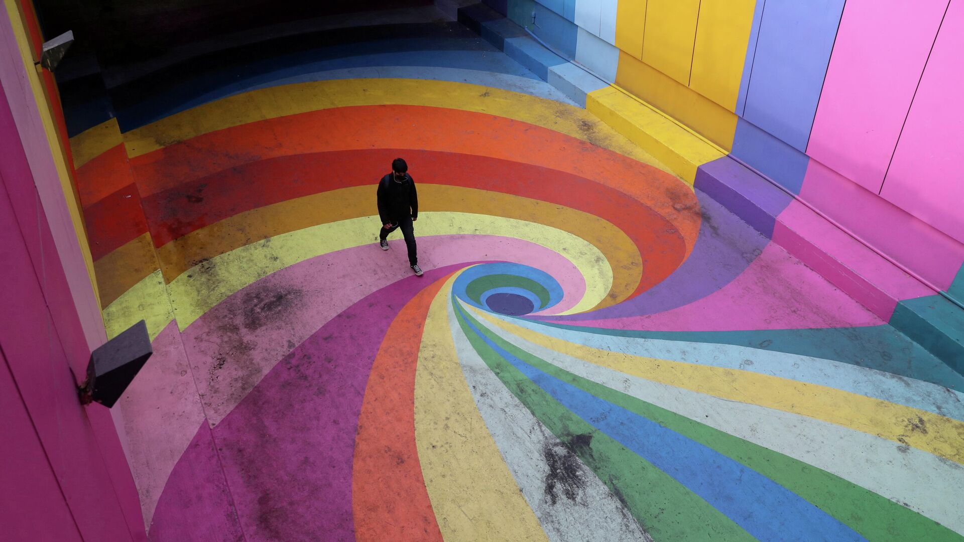 Un hombre en mascarilla en Santiago de Chile Un hombre en mascarilla en Santiago de Chile - Sputnik Mundo, 1920, 13.01.2022