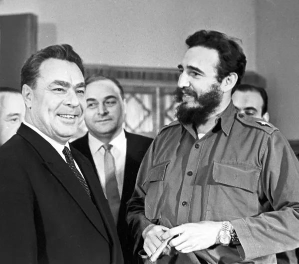 El líder de la URSS en aquel entonces, Leonid Brézhnev, recibió a Fidel en el Kremlin el 13 de enero de 1964. El líder de la URSS en aquel entonces, Leonid Brézhnev, recibió a Fidel en el Kremlin el 13 de enero de 1964. - Sputnik Mundo