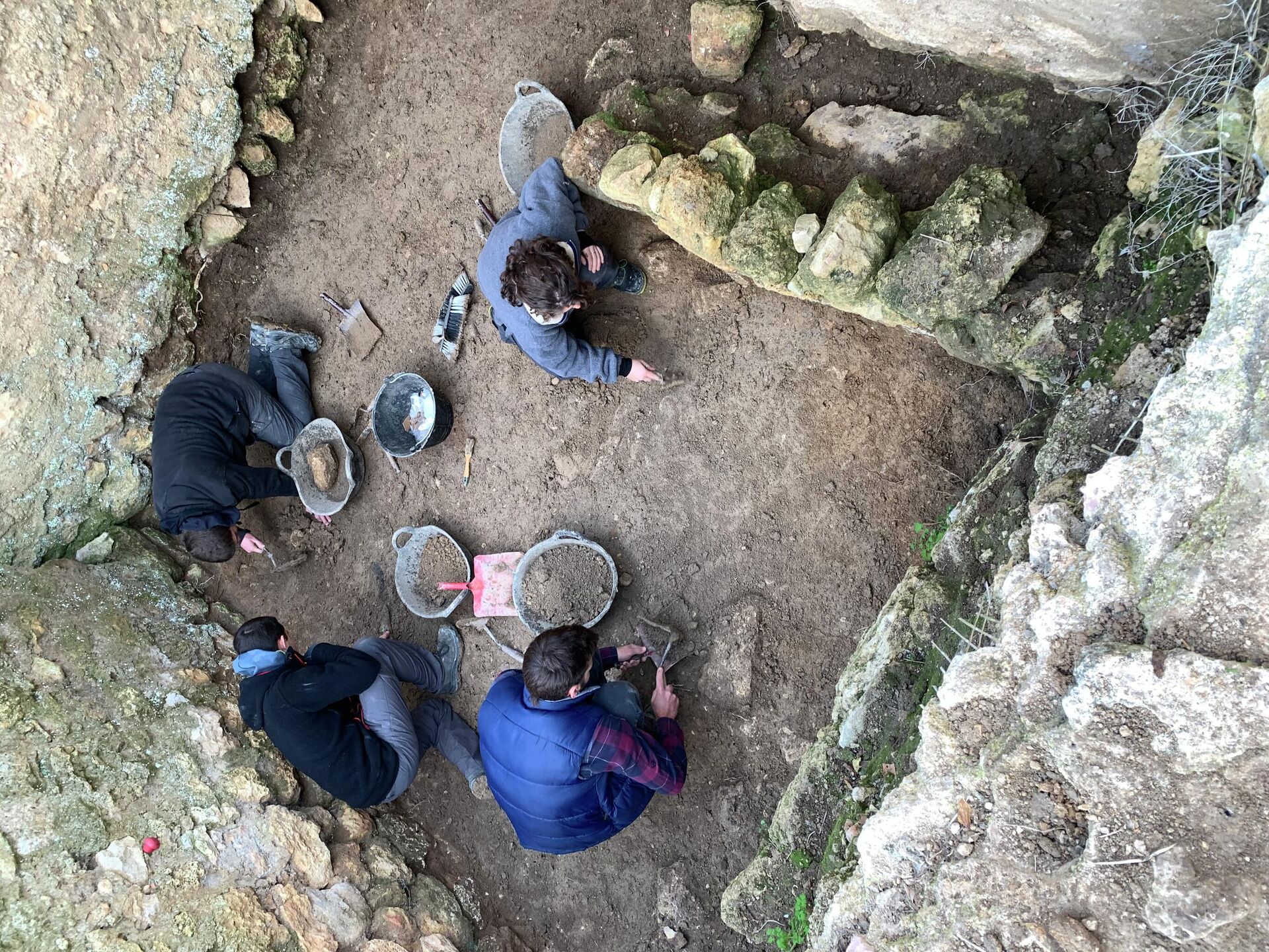Arqueólogos trabajando en el yacimiento de Olèrdola (Barcelona) - Sputnik Mundo, 1920, 14.01.2022