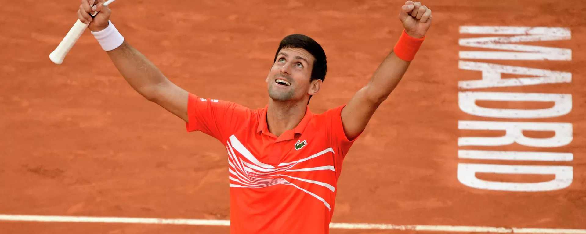 Novak Djokovic tras ganar el Masters 1000 de Madrid en 2019 Novak Djokovic tras ganar el Masters 1000 de Madrid en 2019 - Sputnik Mundo, 1920, 17.01.2022