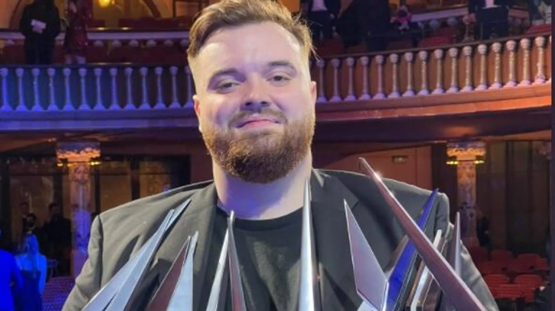 Ibai Llanos recibe dos premios en la primera edición de la gala Esland Ibai Llanos recibe dos premios en la primera edición de la gala Esland - Sputnik Mundo, 1920, 18.01.2022