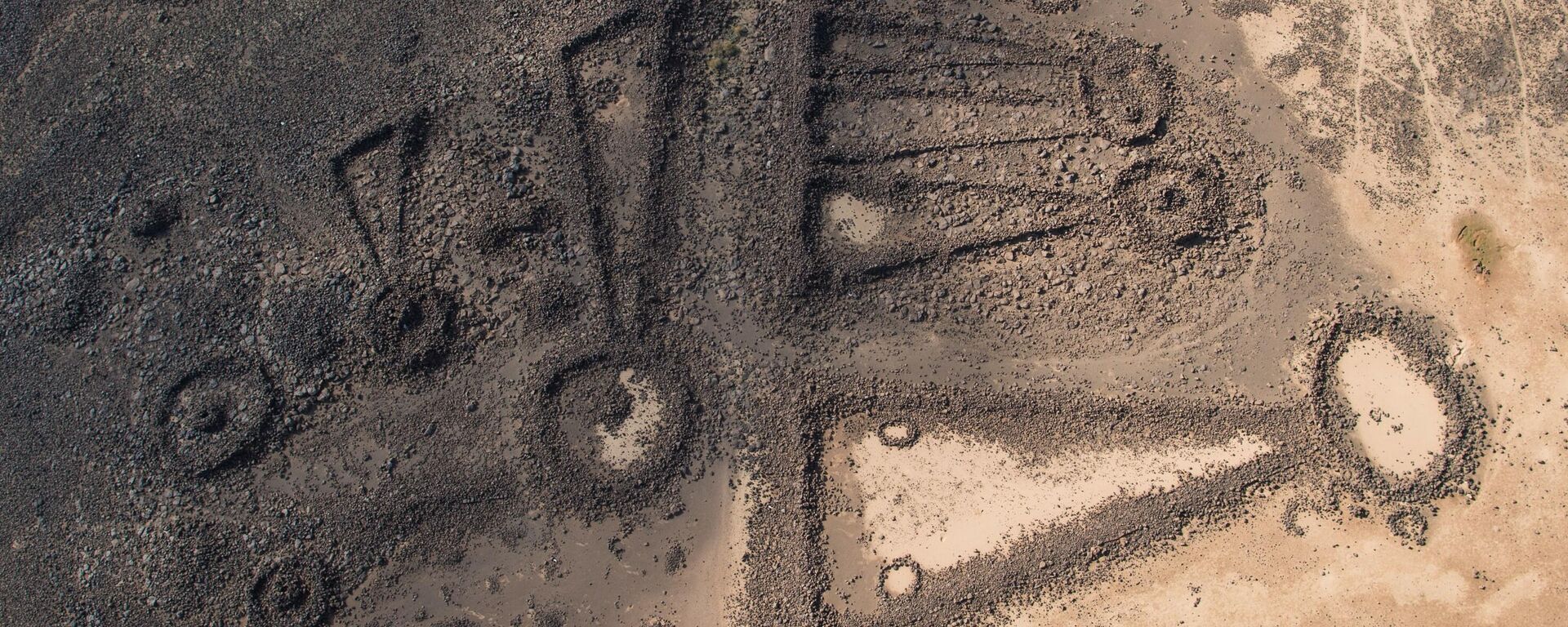 La 'ciudad funeraria' hallada en Arabia Saudí - Sputnik Mundo, 1920, 18.01.2022