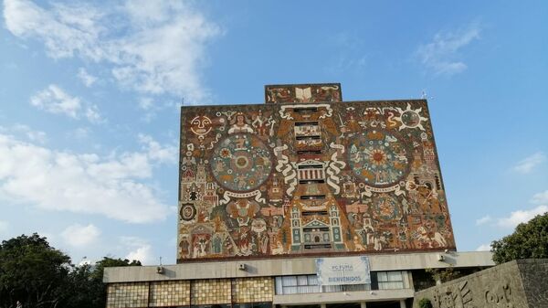 La Biblioteca Central de la Ciudad Universitaria de la Universidad Nacional Autónoma de México. - Sputnik Mundo