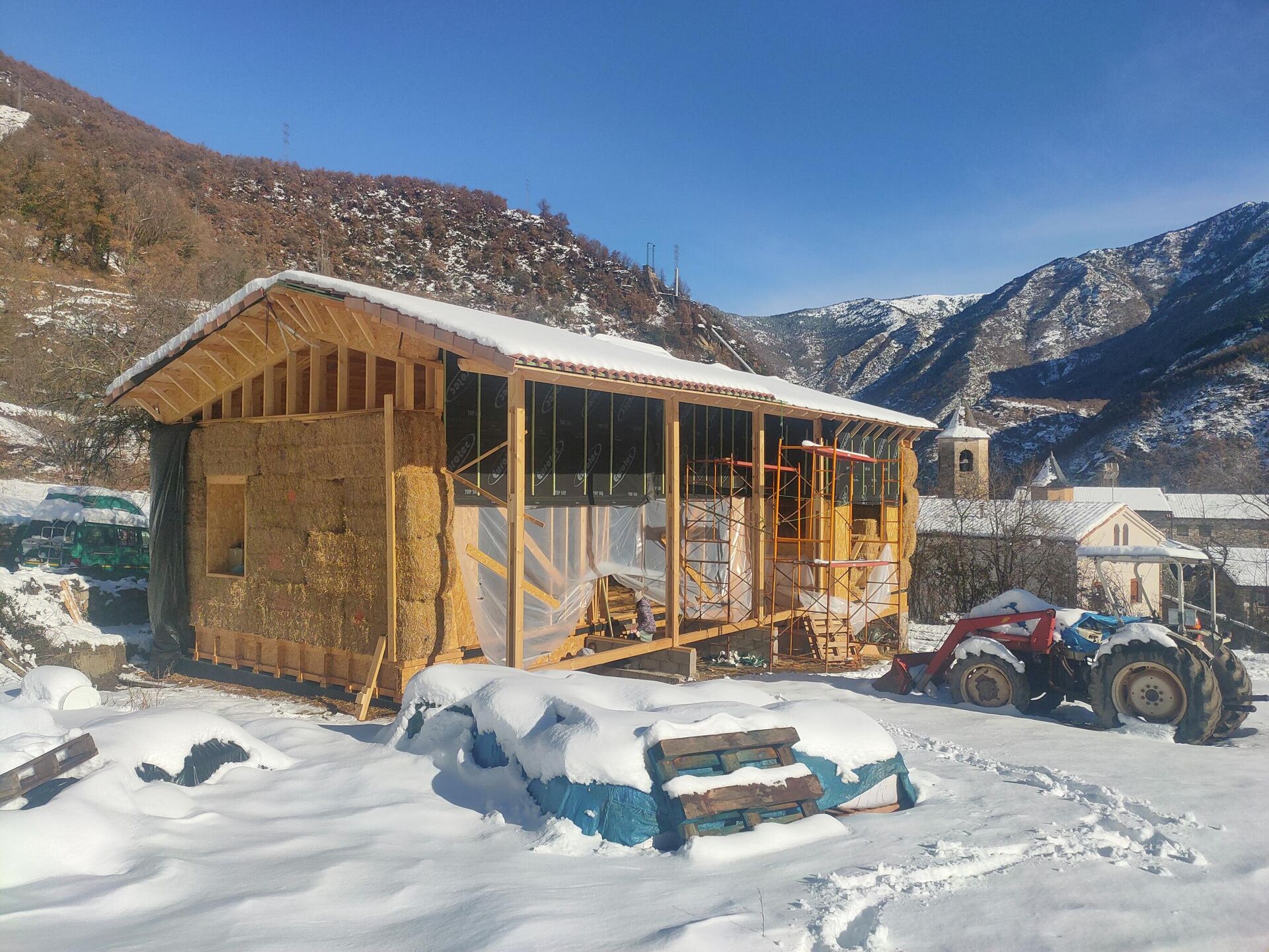 Una de las casas de paja construidas en el pirineo de Lleida (Cataluña) - Sputnik Mundo, 1920, 19.01.2022