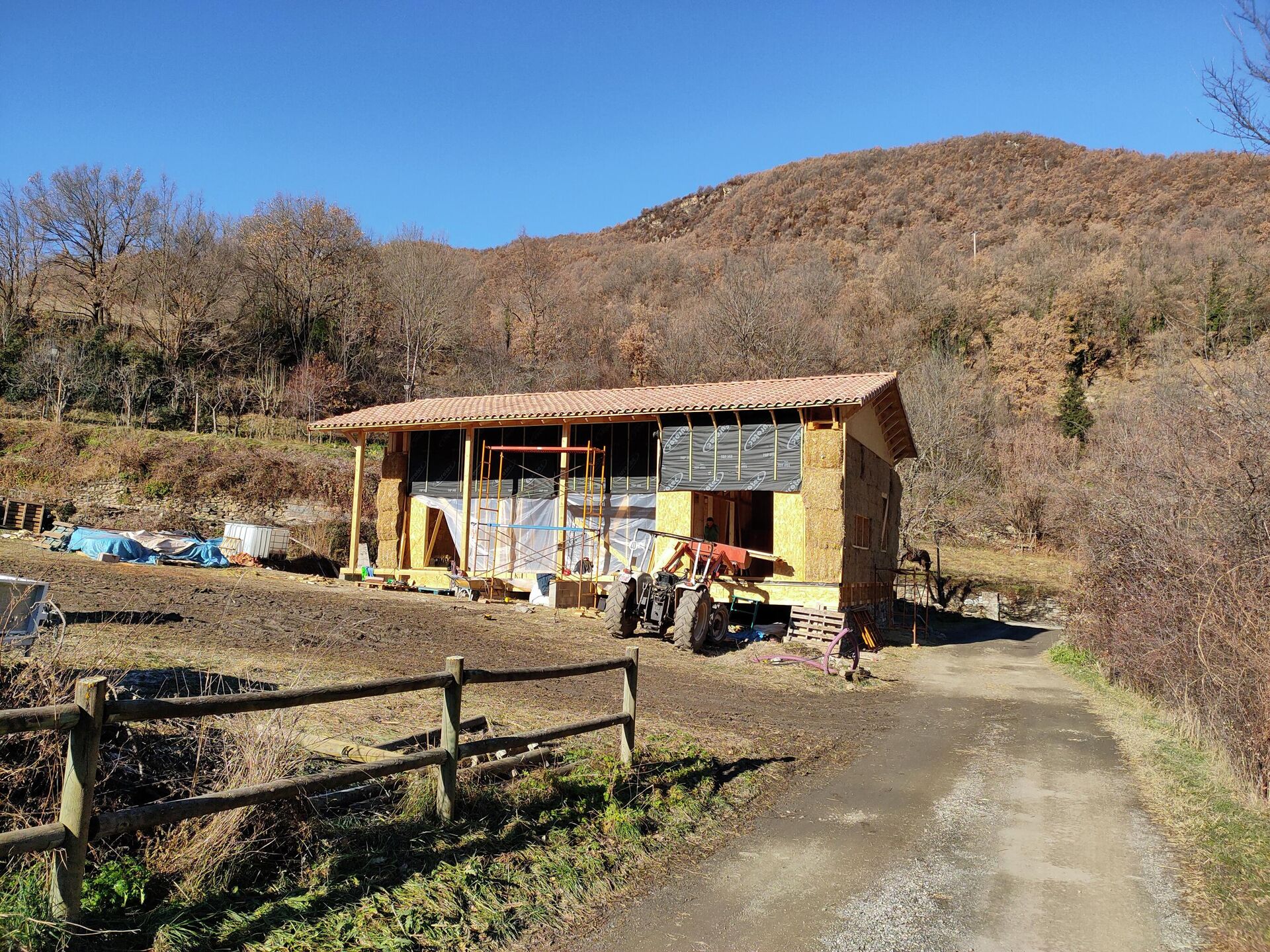 Una de las casas de paja construidas en el pirineo de Lleida (Cataluña) - Sputnik Mundo, 1920, 19.01.2022