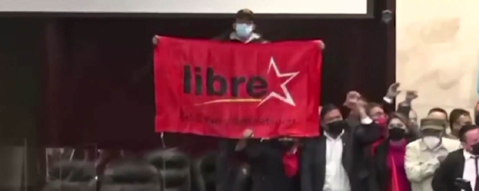 El Congreso de Honduras se convierte en el escenario de una batalla campal | Video - Sputnik Mundo, 1920, 22.01.2022