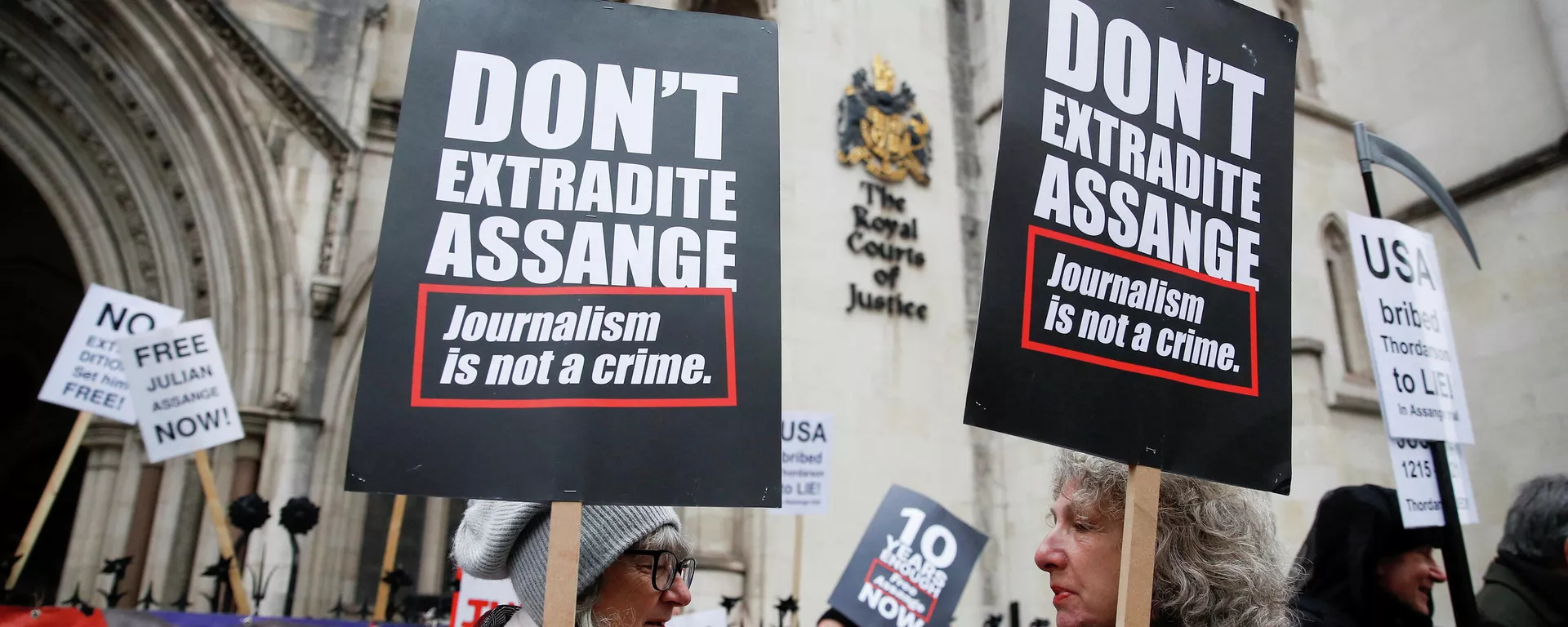 Protesta contra la extradición de Julian Assange a EEUU en Londres (Reino Unido), el 24 de enero del 2022 Protesta contra la extradición de Julian Assange a EEUU en Londres (Reino Unido), el 24 de enero del 2022 - Sputnik Mundo, 1920, 24.01.2022