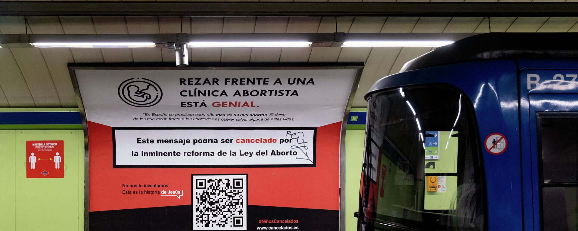 Cartel de una organización religiosa en contra del aborto. Madrid, 24 de enero de 2022 - Sputnik Mundo, 1920, 25.01.2022