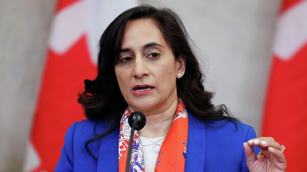 Anita Anand, ministra de Defensa canadiense - Sputnik Mundo