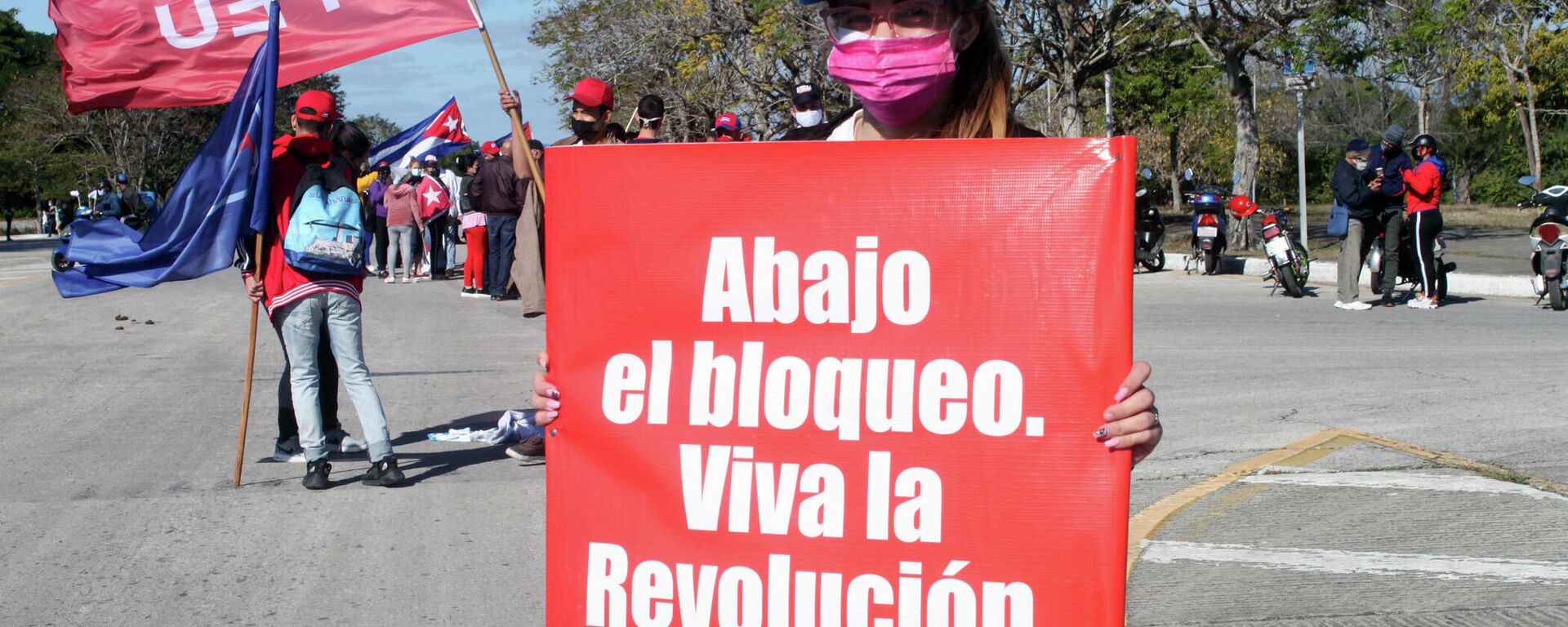 Manifestantes contra el bloqueo a Cuba en ciudad de Santa Clara - Sputnik Mundo, 1920, 03.11.2022