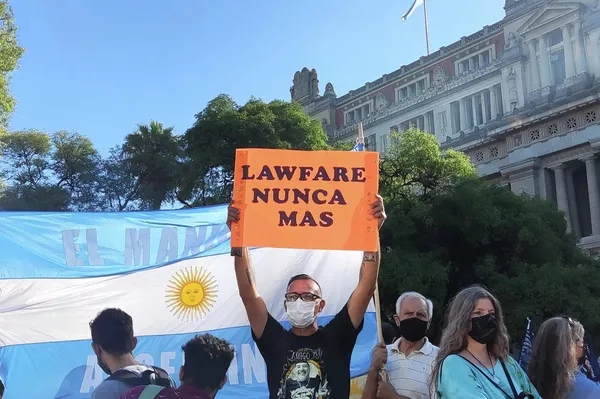 Movilización contra la Corte Suprema frente al Palacio de Justicia en Buenos Aires Movilización contra la Corte Suprema frente al Palacio de Justicia en Buenos Aires - Sputnik Mundo