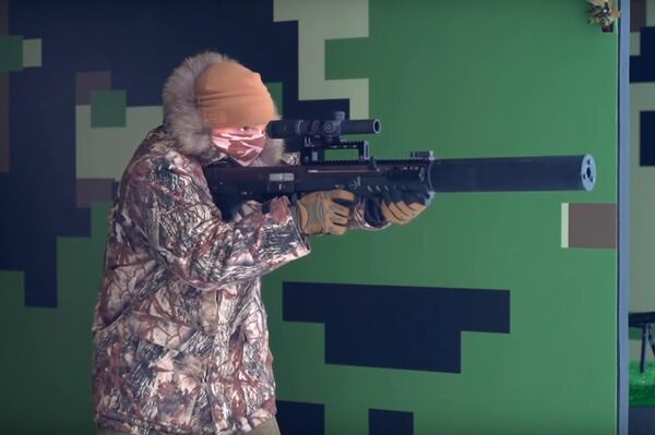 Fusil de asalto ruso ShAK-12 con un silenciador de tamaño completo - Sputnik Mundo
