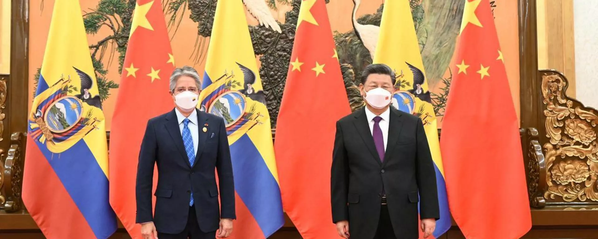 El presidente de Ecuador, Guillermo Lasso, con su homólogo chino, Xi Jinping El presidente de Ecuador, Guillermo Lasso, con su homólogo chino, Xi Jinping - Sputnik Mundo, 1920, 05.02.2022