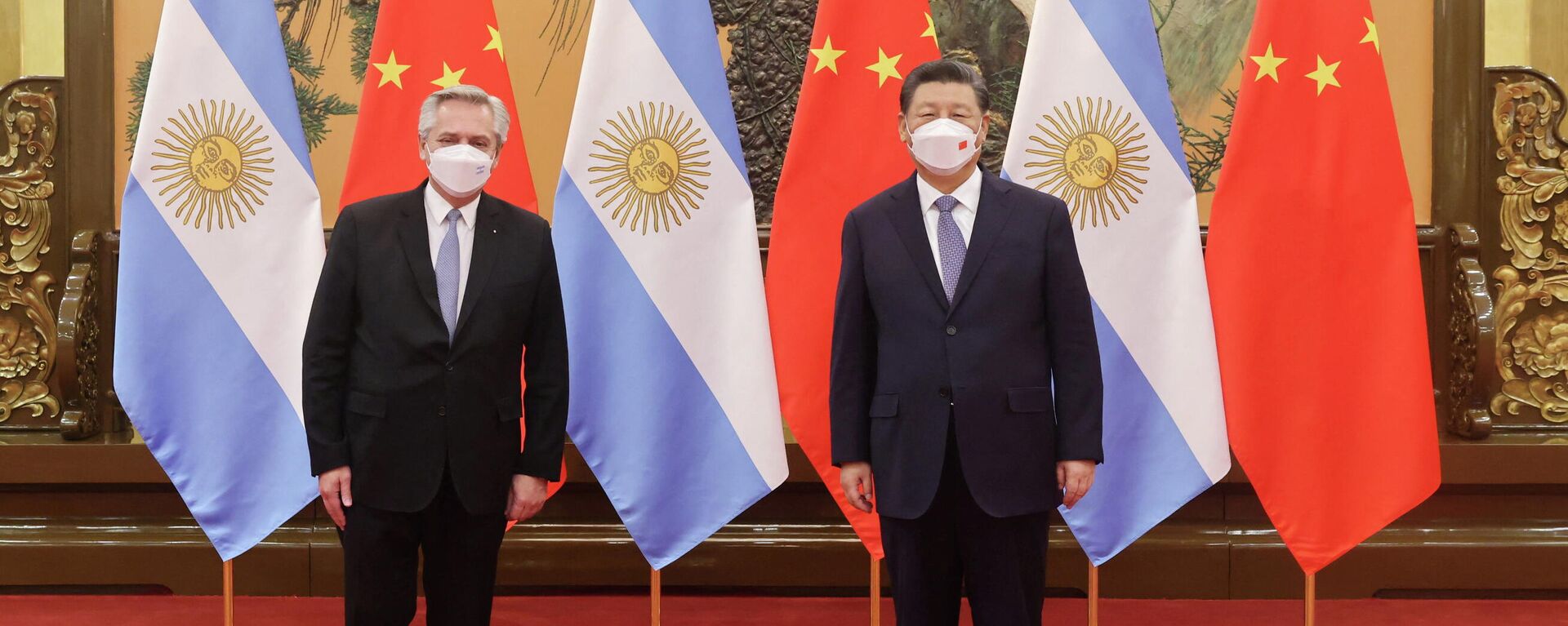 El presidente de Argentina, Alberto Fernández, y el presidente de China, Xi Jinping El presidente de Argentina, Alberto Fernández, y el presidente de China, Xi Jinping - Sputnik Mundo, 1920, 08.02.2022