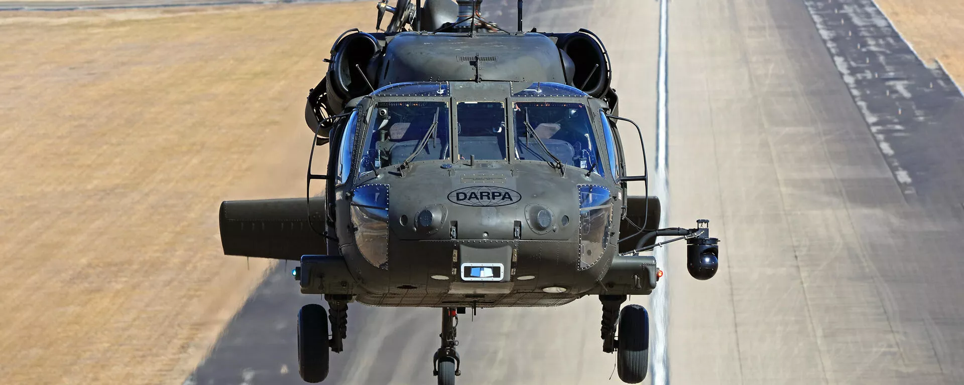 Un UH-60 Black Hawk de la DARPA con el sistema de vuelo autónomo ALIAS - Sputnik Mundo, 1920, 12.06.2023
