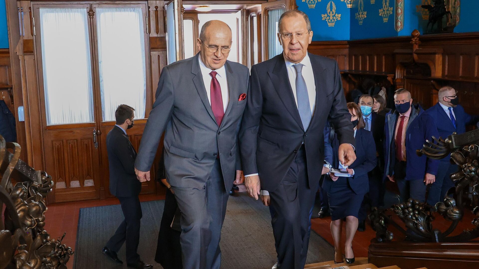 El presidente actual de la OSCE y canciller polaco, Zbigniew Rau, y el canciller ruso, Serguéi Lavrov, en Moscú El presidente actual de la OSCE y canciller polaco, Zbigniew Rau, y el canciller ruso, Serguéi Lavrov, en Moscú - Sputnik Mundo, 1920, 15.02.2022