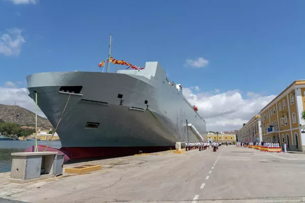 El buque de transporte logístico Ysabel, atracado en Cartagena - Sputnik Mundo