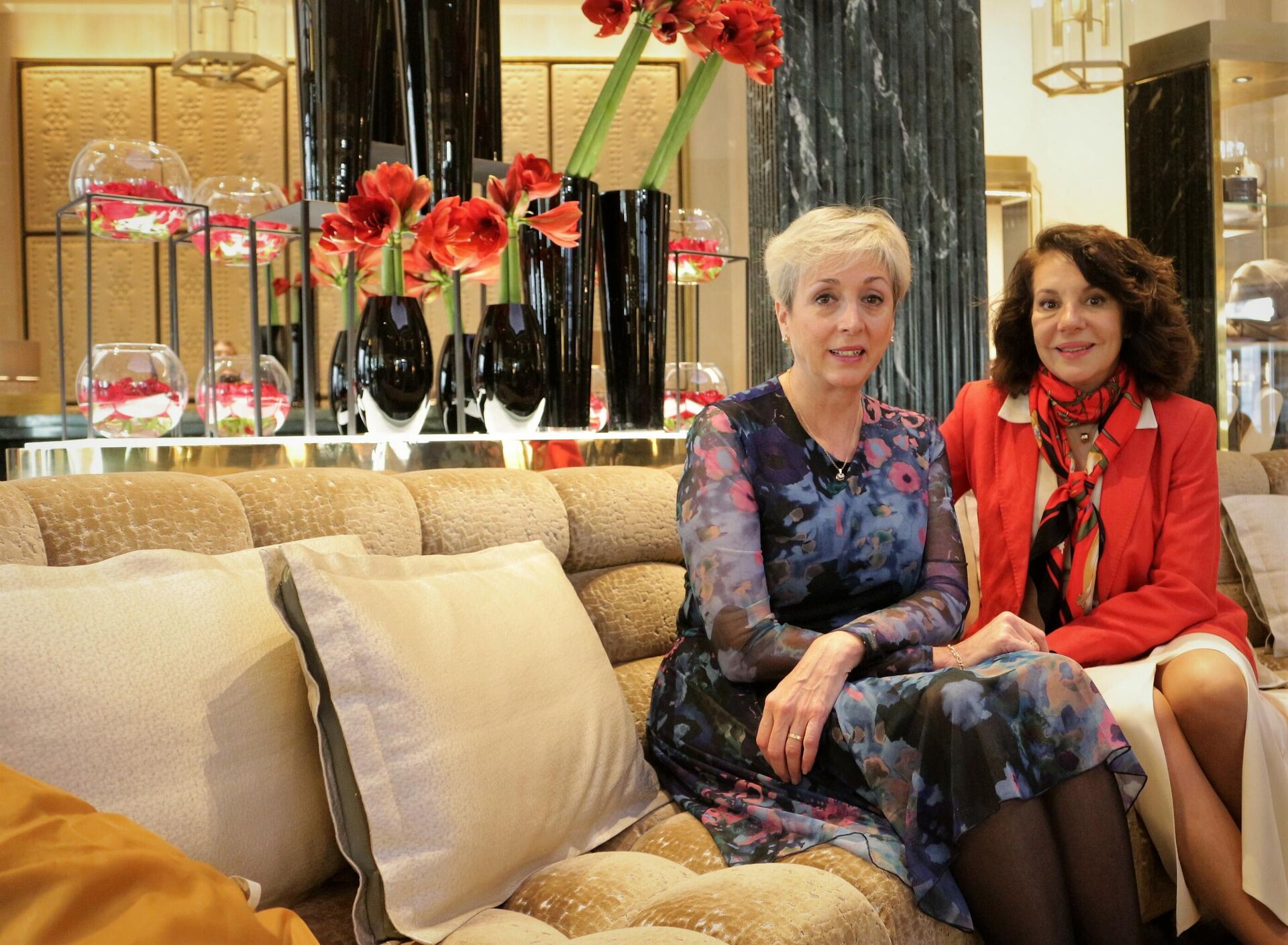 Ana María Álvarez y Carmen del Valle, responsables de la agencia matrimonial Harmony, en Madrid - Sputnik Mundo, 1920, 15.02.2022