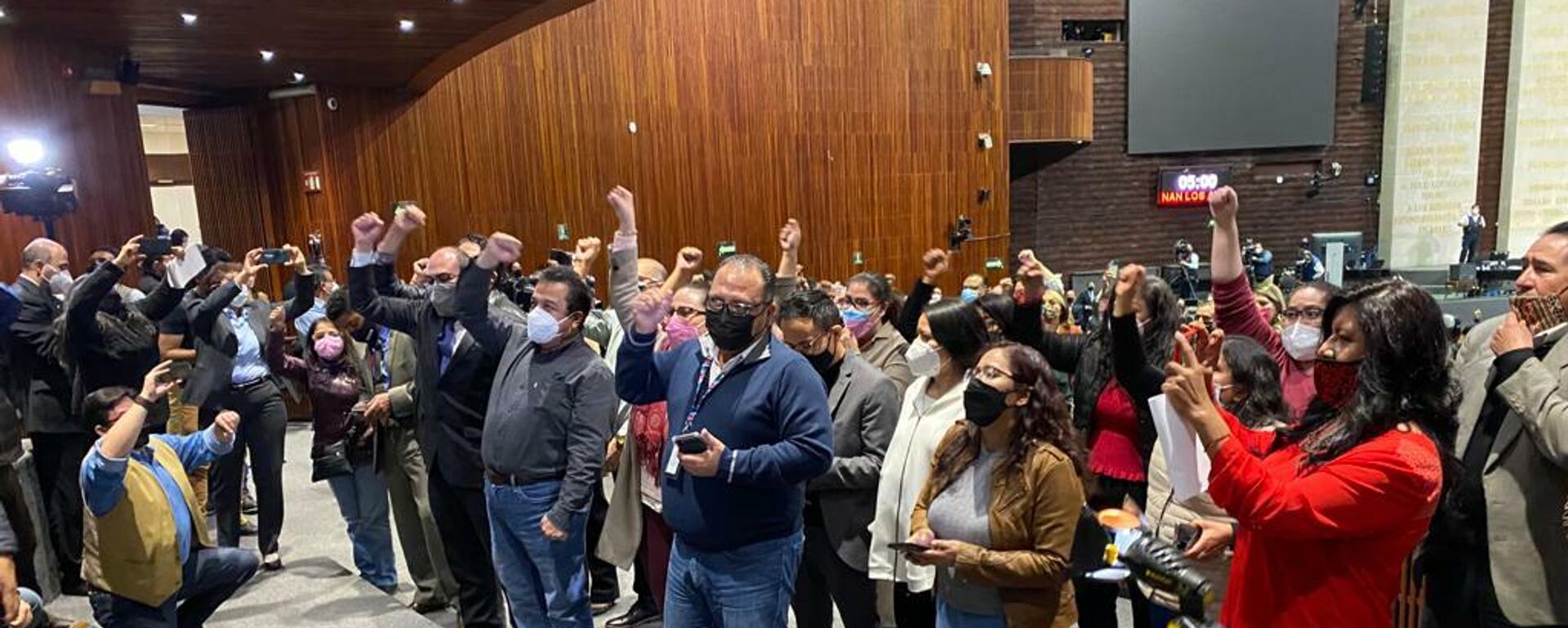 Protesta de periodistas en la Cámara de Diputados de México - Sputnik Mundo, 1920, 16.02.2022