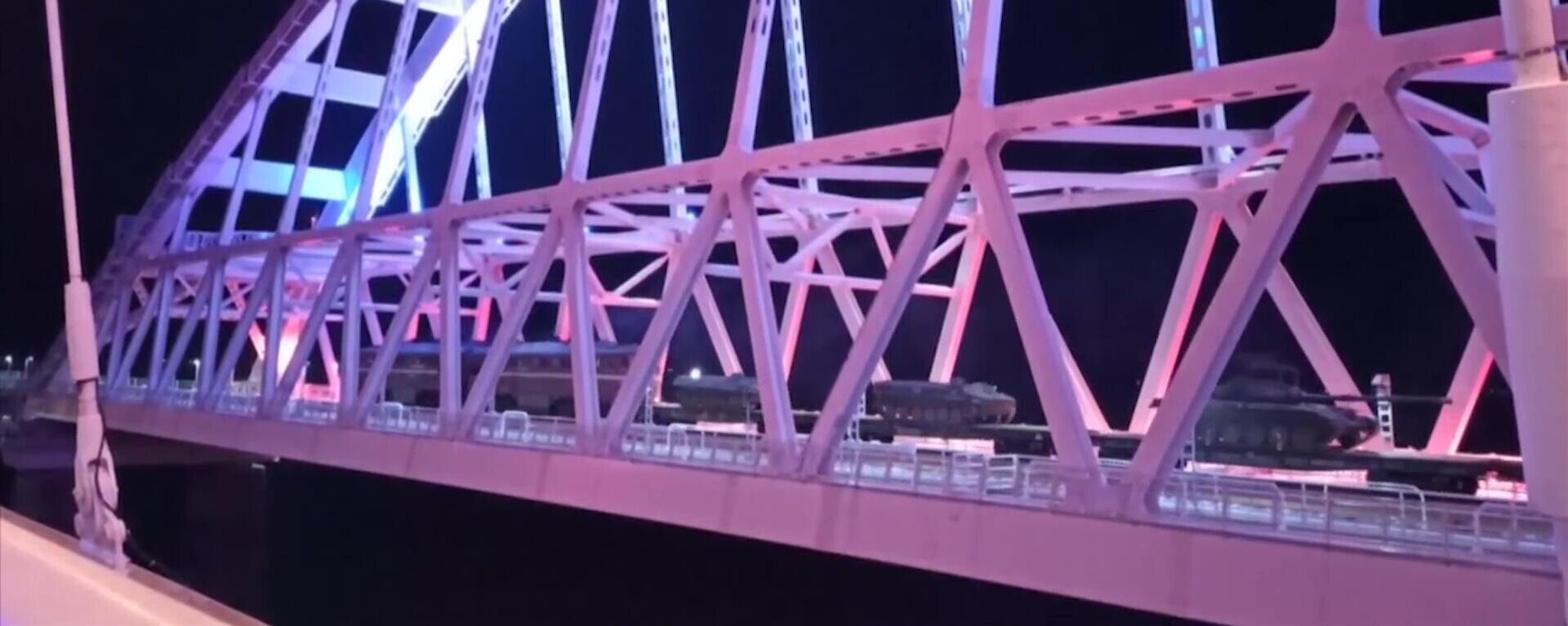  Convoyes militares salen de Crimea tras concluir los ejercicios  - Sputnik Mundo, 1920, 17.02.2022