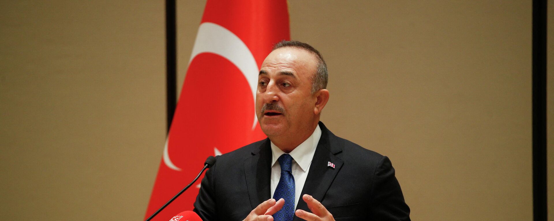 El ministro turco de Exteriores, Mevlut Cavusoglu - Sputnik Mundo, 1920, 25.02.2022